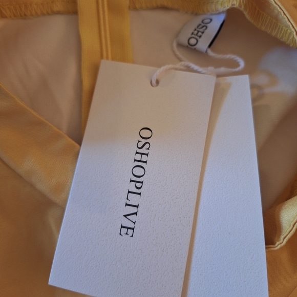 NWT Oshoplive Yellow Dress with Floral Design Slight Shimmer Size Medium - Picture 3 of 5